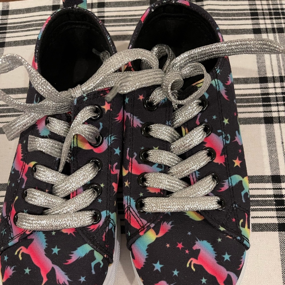 Fabkids Rainbow Unicorn Sneakers Size 1 - Picture 2 of 6